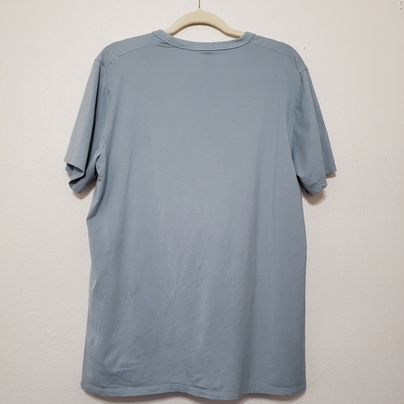 Lululemon Short Sleeve - Picture 3 of 4
